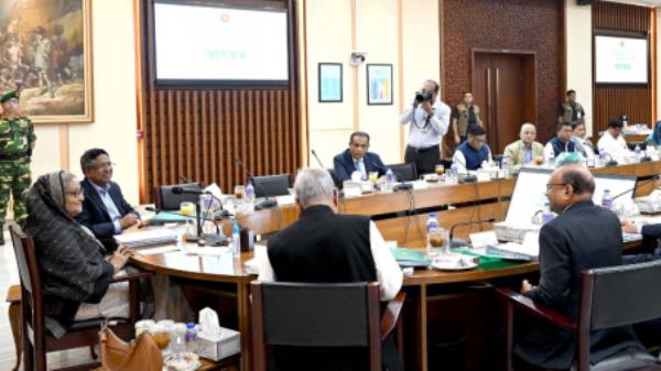 A meeting of the ECNEC held with its chairperson and Prime Minister Sheikh Hasina in the chair at the NEC Co<em></em>nference Room in the city's Sher-e-Bangla Nagar area on 29 August. Photo: PID</p>

<p>　　