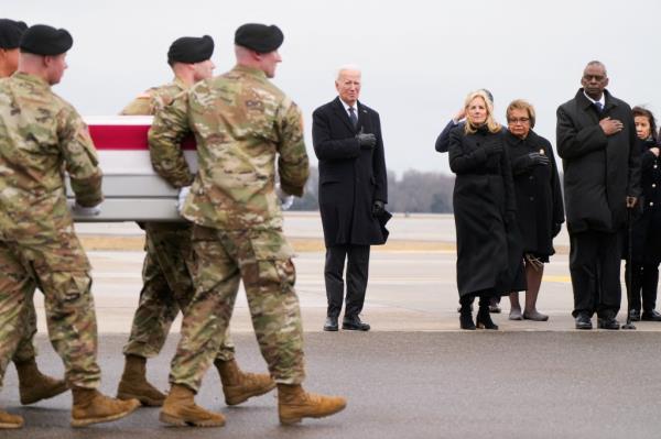 U.S. President Joe Biden, first lady Jill Biden, and Secretary of Defense Lloyd J. Austin III attend the dignified transfer of the remains of the three U.S. service members.</p>

<p>　　