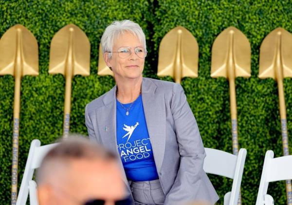 HOLLYWOOD, CALIFORNIA - AUGUST 03: Jamie Lee Curtis attends Project Angel Food's Rise To The Challenge Ground Breaking Ceremony on August 03, 2023 in Hollywood, California. Matt Winkelmeyer/Getty Images/AFP (Photo by Matt Winkelmeyer / GETTY IMAGES NORTH AMERICA / Getty Images via AFP)