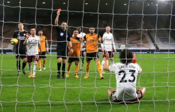 Arsenal player David Luiz is sent off against Wolverhampton Wanderers