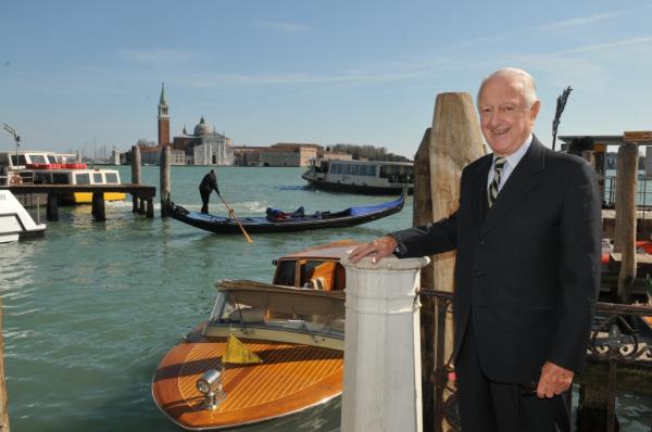 Arrigo Cipriani outside Harry's Bar in Venice.