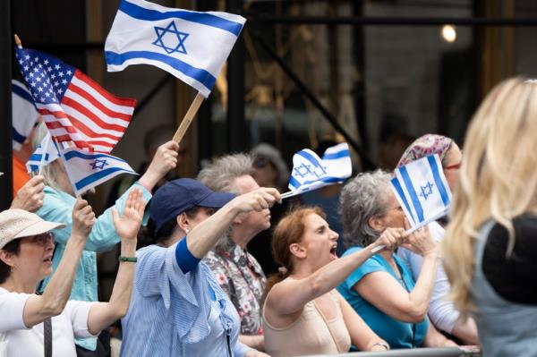 Thousands of marchers, bands, floats and spectators watched the 71st annual Israeli day parade, which took place on 5th Avenue in Manhattan on June 2nd. 