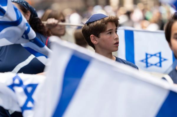 Thousands of marchers, bands, floats and spectators watched the 71st annual Israeli day parade, which took place on 5th Avenue in Manhattan on June 2nd. 