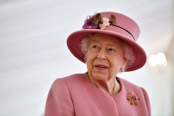 Prince Harry ho<em></em>nors Queen Elizabeth ahead of the 1 year anniversary of her death: 'Looking down on all of us'