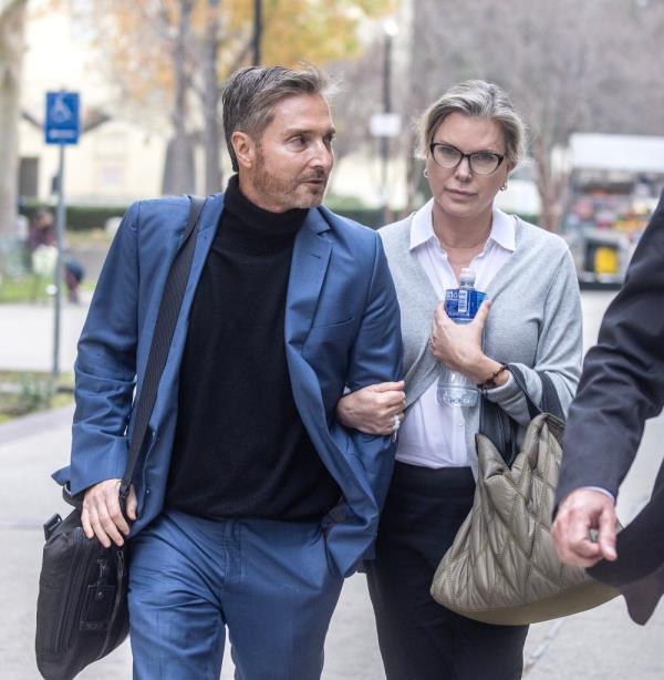 Rebecca and Peter Grossman outside of court. 