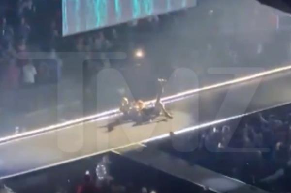 Mado<em></em>nna shocked Seattle audiences over the weekend when the Queen of Pop toppled over her chair during one of her performances at Climate Pledge Arena. 