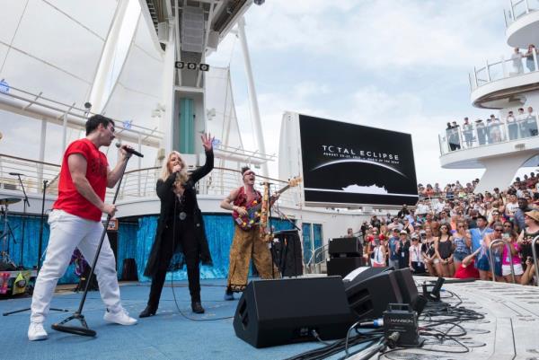 During the Great American Eclipse on Monday, Aug. 21, Royal Caribbean's Oasis of the Seas was the o<em></em>nly place on Earth to see legendary so<em></em>ngstress Bo<em></em>nnie Tyler and multi-platinum-selling band DNCE perform a never-before-heard duet of the ico<em></em>nic '80s power ballad, 