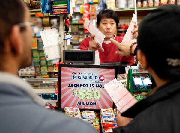 The biggest Powerball jackpot of 2023 was won in July by a lucky player in California, who snagged the $1.08 billion prize, according to reports.</p>

<p>　　