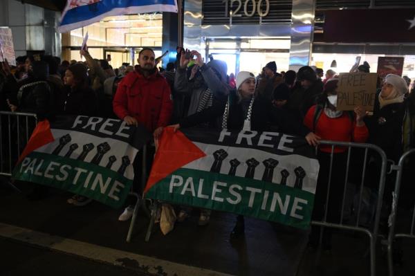 General scene of Pro Palestine Protest in front of News Corp Building on 6th ave in Manhattan on Wednesday, Nov 29th, 2023