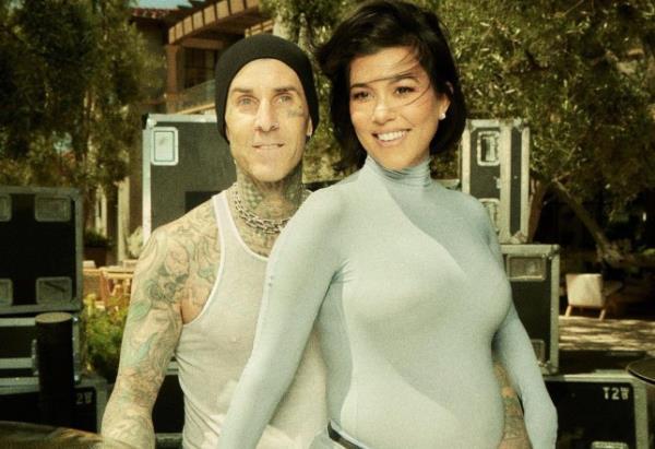 Kourtney Kardashian / Instagram little drummer boy coming soon baby bump pregnant Travis Barker 28 June 2023 https://www.instagram.com/p/CuDhlAnJszy/