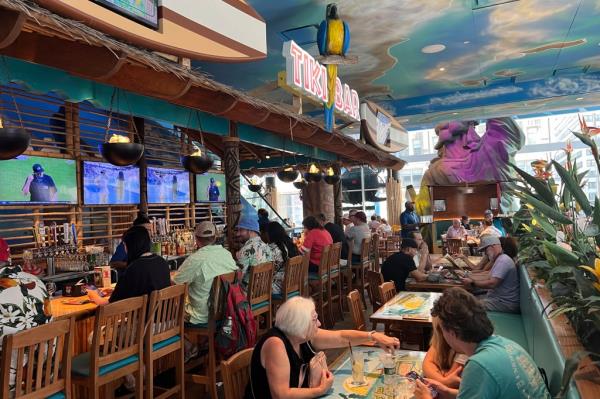 Patrons at the Margaritaville restaurant in Times Square on September 2, 2023 following singer Jimmy Buffet's death. 