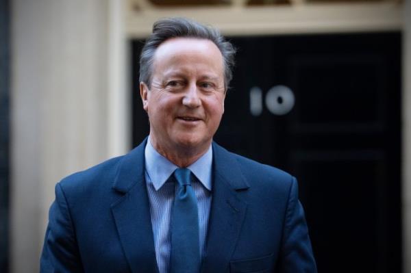 LONDON, ENGLAND - NOVEMBER 13: Britain's former Prime Minister, David Cameron, leaves 10, Downing Street after being appointed Foreign Secretary in a Cabinet reshuffle on November 13, 2023 in London, England. Rishi Sunak came under pressure last week to sack Suella Braverman after she wrote an article criticising the Met Police over Pro-Palestinian Marches which was not signed off by Downing Street. At the weekend, several far-right protestors were arrested after co<em></em>nfrontations at the Cenotaph during the Armistice Day service. (Photo by Carl Court/Getty Images)