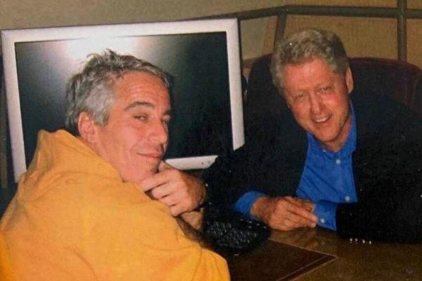 Jeffrey Epstein with Bill Clinton.